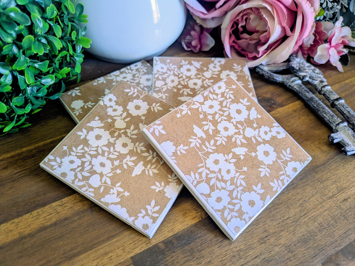 Hand Crafted Ceramic Coaster - Delicate White Floral Pattern Set of 4x