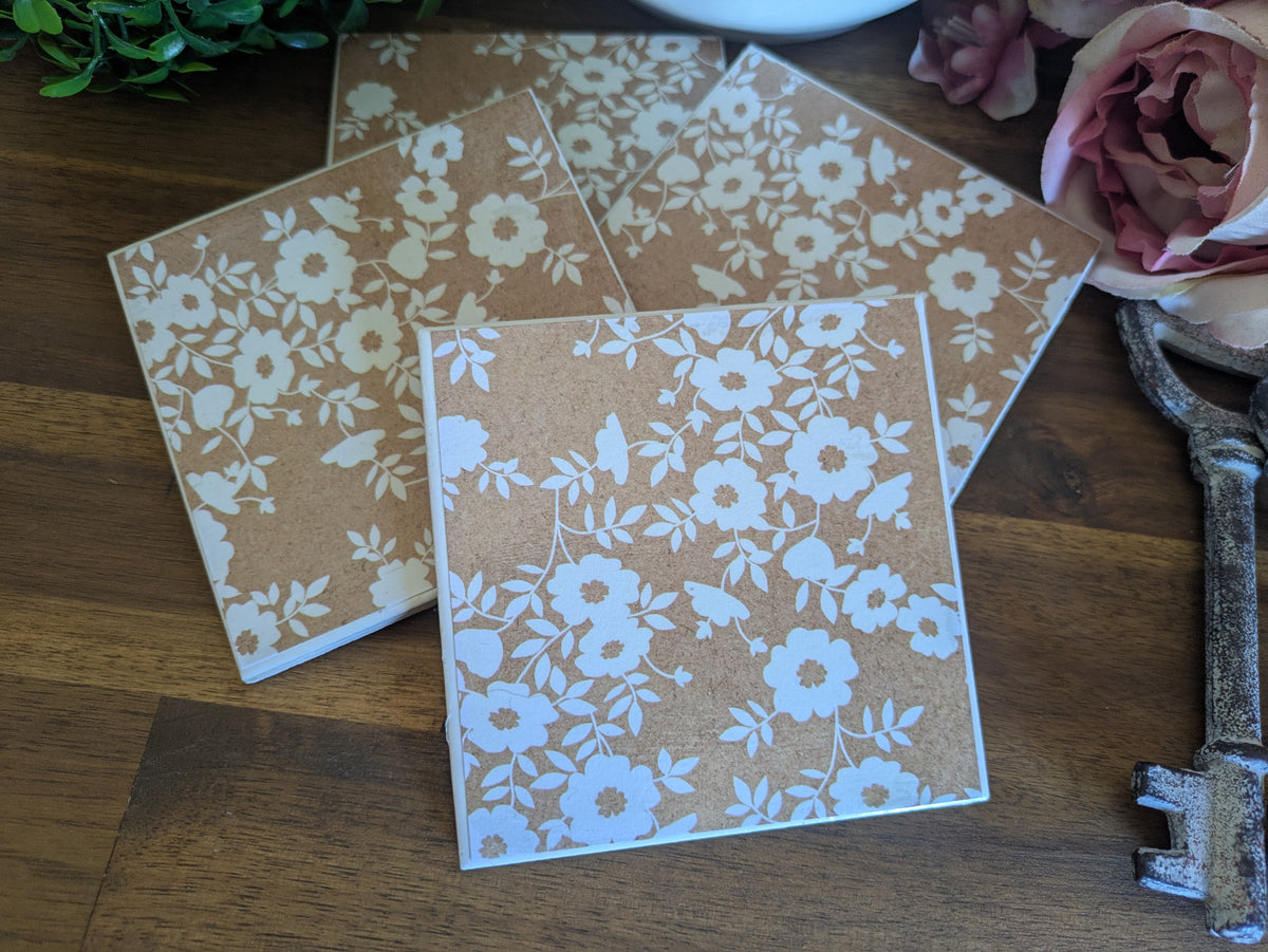 Hand Crafted Ceramic Coaster - Delicate White Floral Pattern Set of 4x