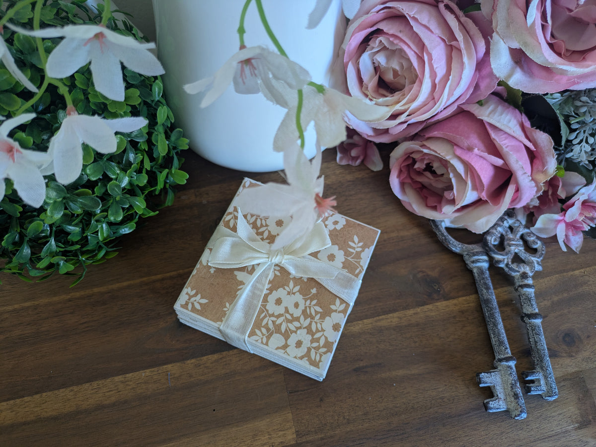 Hand Crafted Ceramic Coaster - Delicate White Floral Pattern Set of 4x