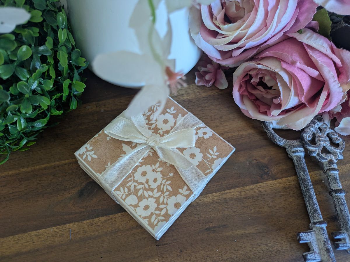 Hand Crafted Ceramic Coaster - Delicate White Floral Pattern Set of 4x
