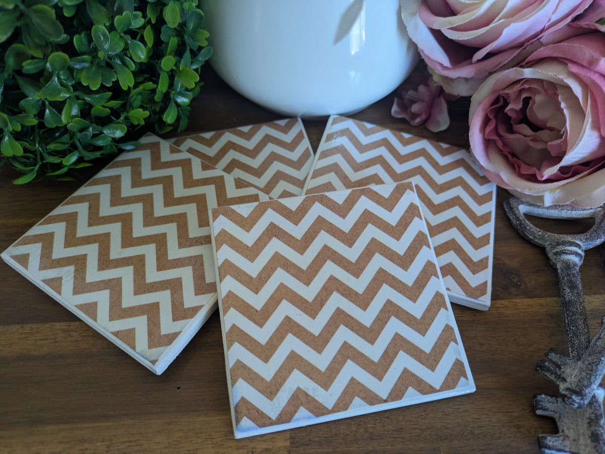 Hand Crafted Ceramic Coaster - Vintage White Zig Zag Pattern Set of 4x