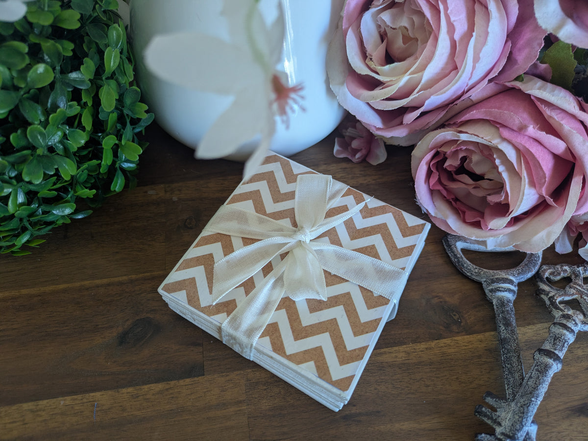 Hand Crafted Ceramic Coaster - Vintage White Zig Zag Pattern Set of 4x